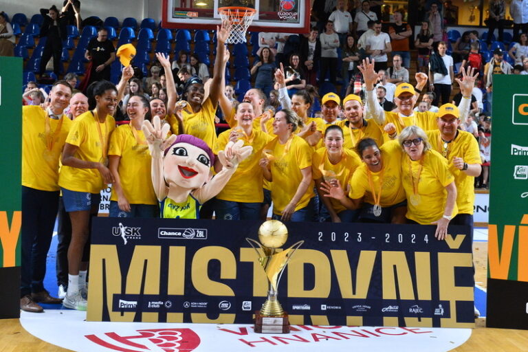 Basketbalistky USK Praha mají 18. titul, v Brně nad Žabinami vyhrály 85:48