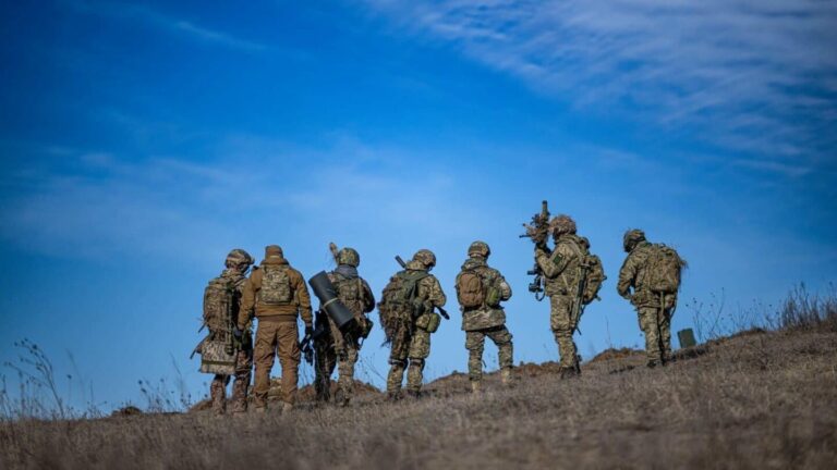 Masivní útok se blíží. Rusové se údajně připravují v létě zaútočit ve čtyřech směrech najednou