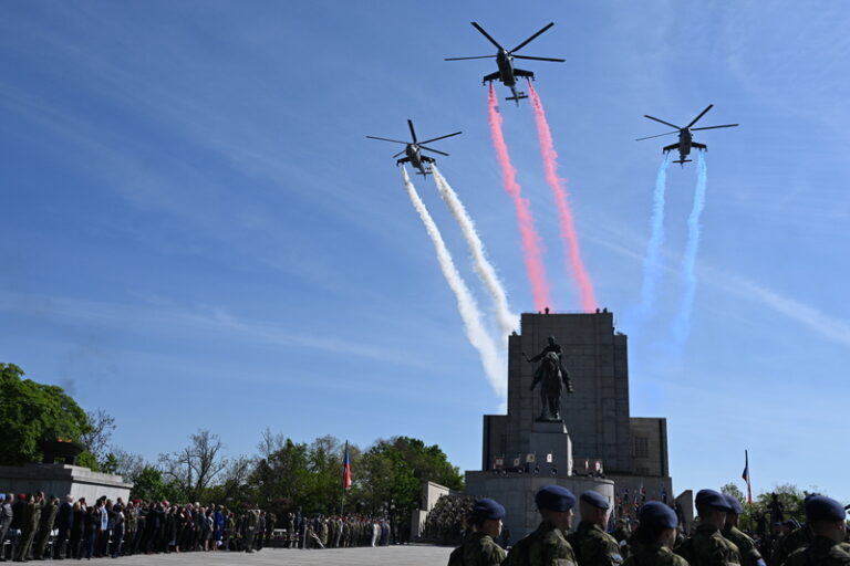 Česko si připomene výročí konce války, prezident jmenuje nové generály