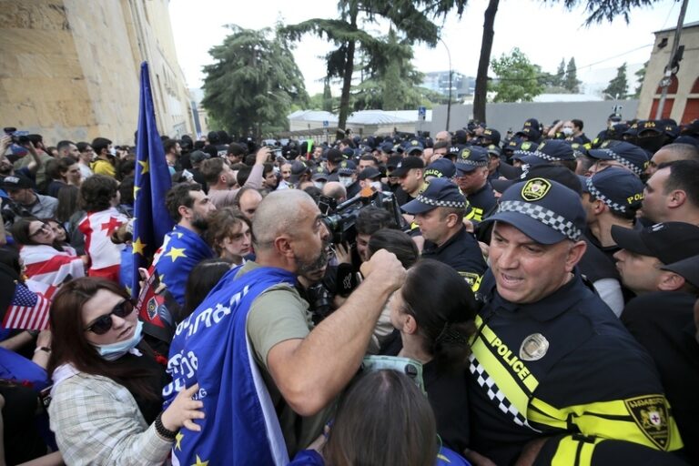 Gruzínský parlament přehlasoval prezidentské veto zákona o zahraničním vlivu