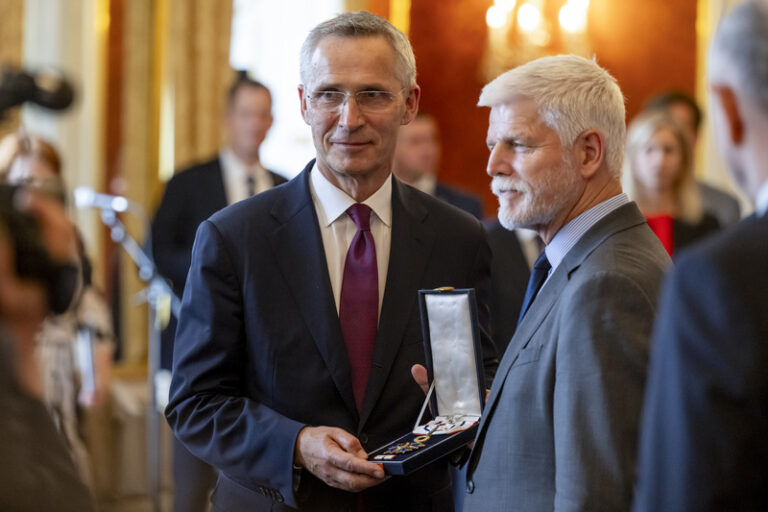 Pavel udělil Řád TGM generálnímu tajemníkovi NATO Stoltenbergovi