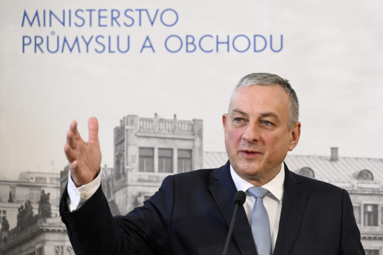 Síkela: Prioritami EK mají být ekonomická bezpečnost či pečlivý výběr partnerů