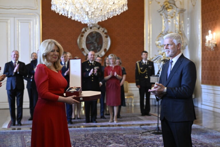 Pavel s Čaputovou se navzájem ocenili nejvyšším státním vyznamenáním