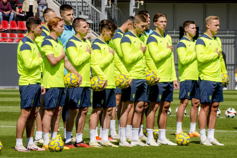 Ukrajinští fotbalisté nahráli video, v němž upozornili na důsledky ruské invaze