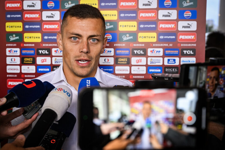 Usínalo se nám špatně, připustil Holeš po smolné porážce s Portugalskem