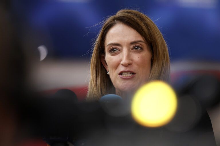 Lidovecká frakce nominovala do čela europarlamentu opět Robertu Metsolaovou