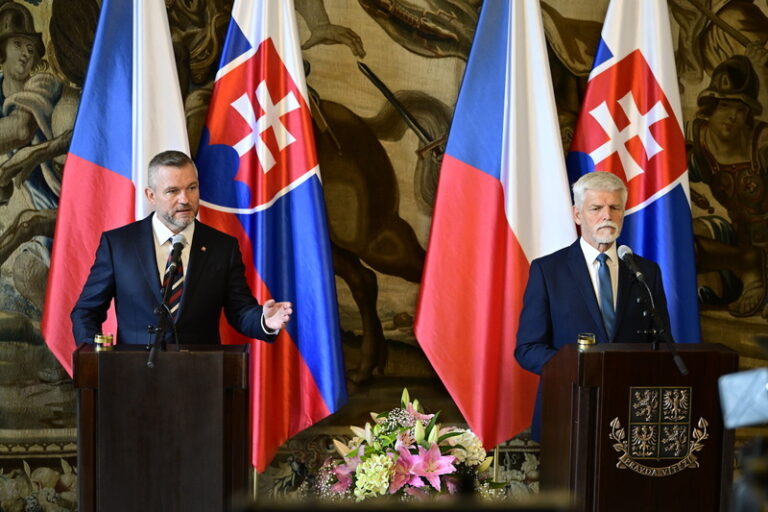 Prezidenti ČR a SR: Vztahy nedefinuje jen zahraniční politika, jsou provázané