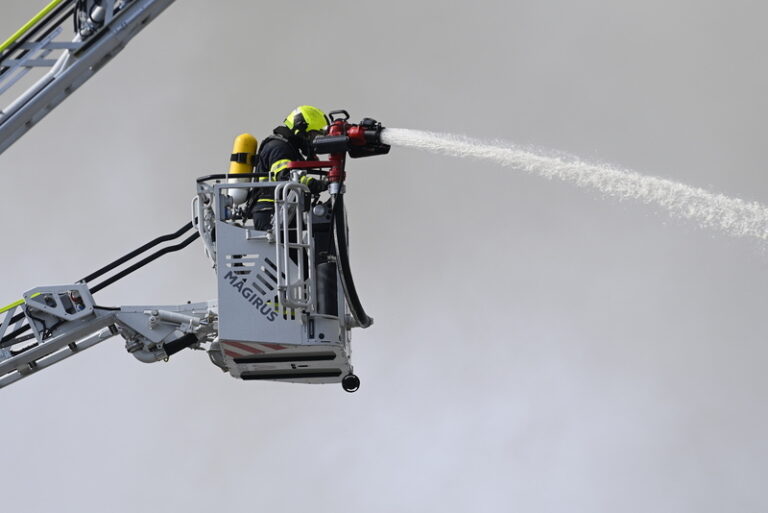 Na českém velvyslanectví v Paříži propukl požár