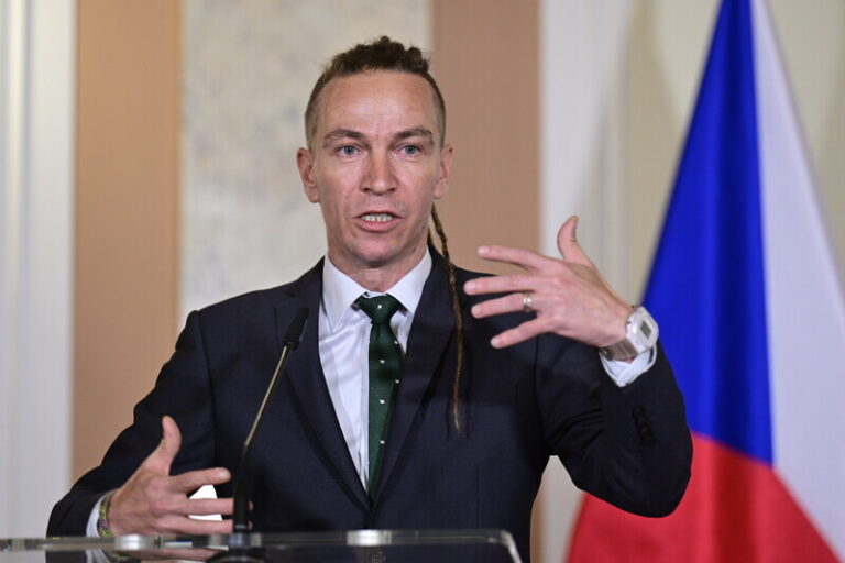 Bartoš: Vláda si uvědomuje dřívější chyby u výdajů na digitalizaci