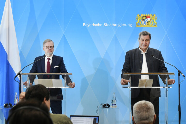 Fiala: ČR do roku 2030 značně zrychlí dopravu na trati z Prahy k hranici se SRN