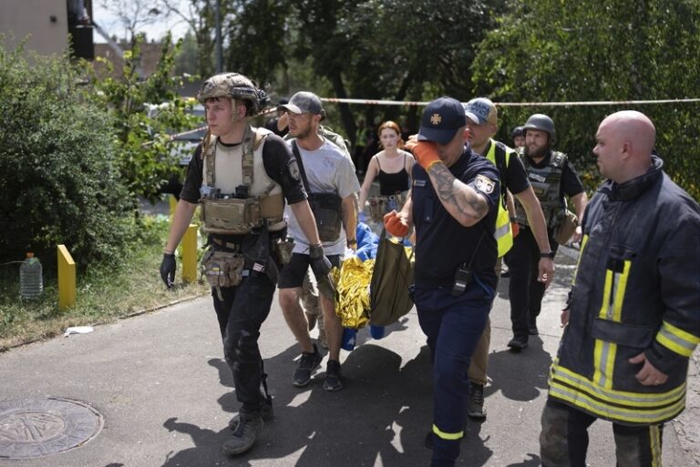 Lipavský k velvyslanci: Vrazi, útočící na děti v nemocnici, jsou odpadem lidstva