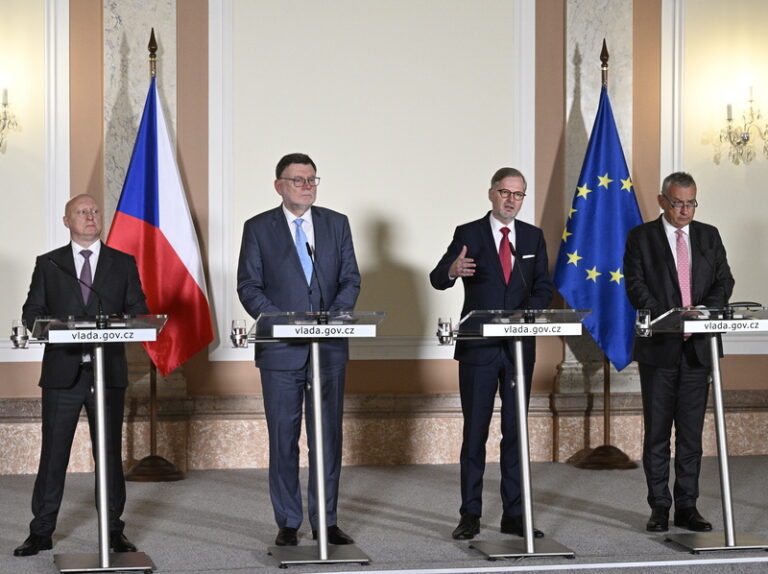 Vláda odložila schválení energetické koncepce