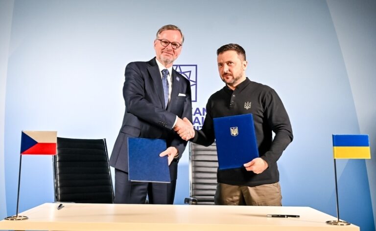 Fiala a Zelenskyj podepsali bezpečnostní dohodu mezi ČR a Ukrajinou