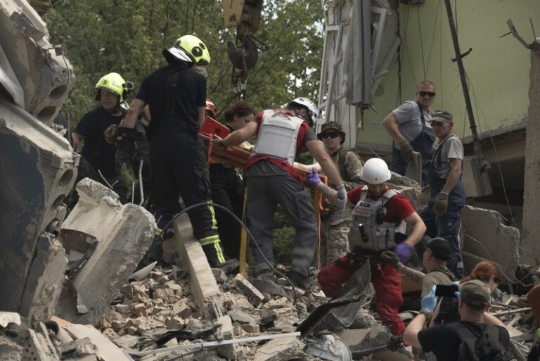 Tisk: Typ ruské rakety, jež zasáhla nemocnici v Kyjevě, má západní součástky