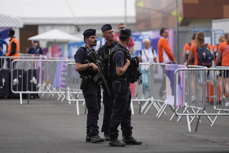 Francouzská policie zadržela muže podezřelého z plánování útoku v době olympiády