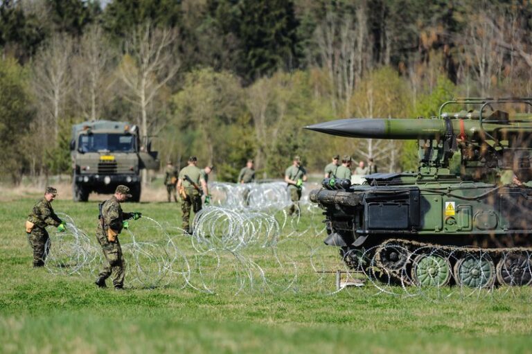 Armáda nabízí lidem možnost stát se na den vojákem u pluku ve Strakonicích
