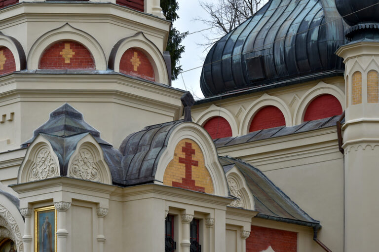 Senátní výbor volá po prověření pravoslavných církví v Česku