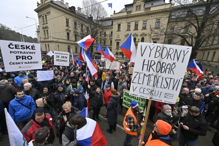 Ředitel Agrofertu: Protesty zemědělcům pomohly velmi málo, mohly být ostřejší