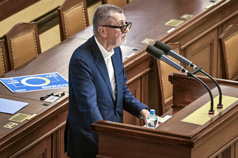 NS: Vrchní soud posoudil Babišův spor s Piráty o migranty neúplně, tedy špatně