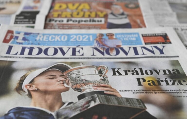 Končící Lidové noviny otiskly 36 titulních stran ze své historie