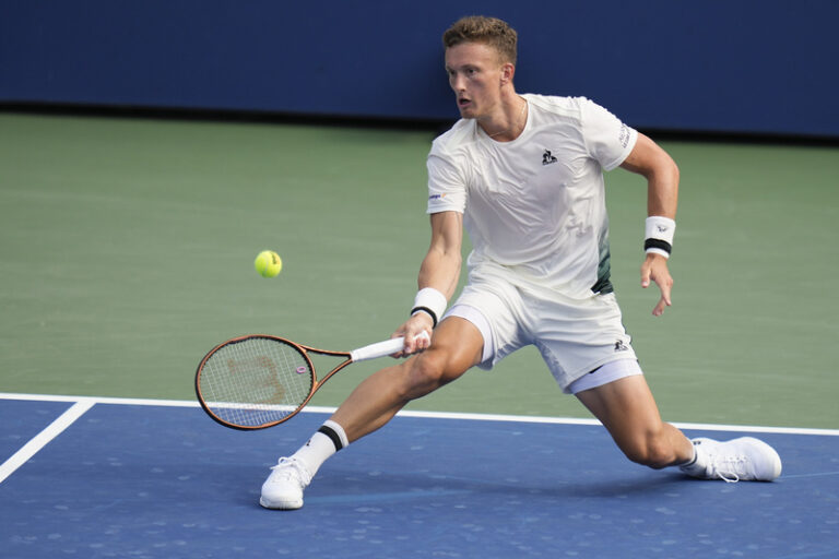 Lehečka do osmifinále US Open nepostoupil, prohrál s Rubljovem