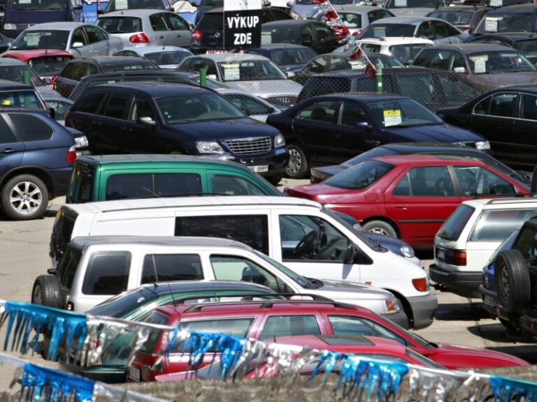 Cebia: Na český trh se mohou začít dostávat zaplavená auta