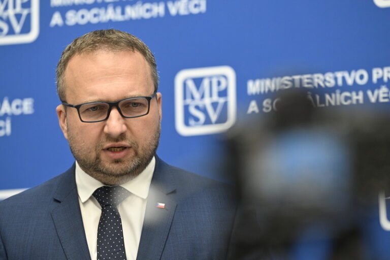 Jurečka: Zaměstnanec má nárok na neplacené volno na odstranění následků povodní