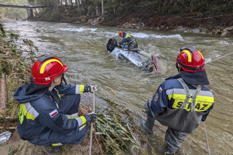 Povodňová vlna postupuje Polskem po Odře, náročné chvíle zažívá Brzeg Dolny