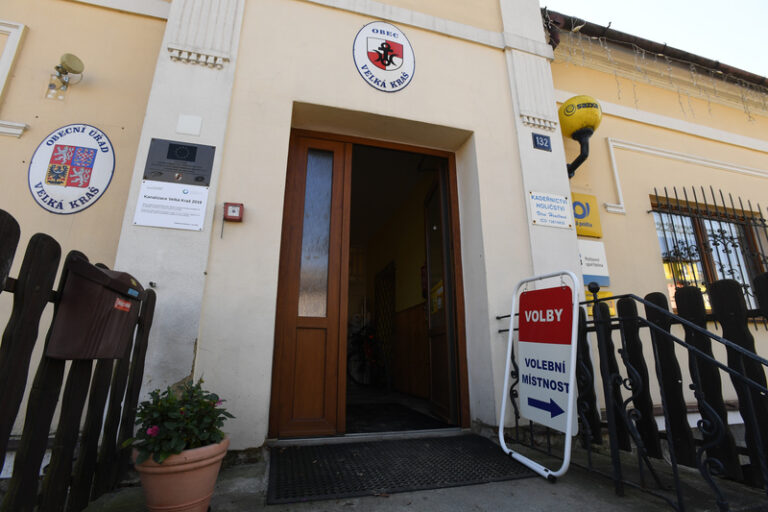 Volební účast v zaplavených obcích je nízká, lidé často chodili až navečer