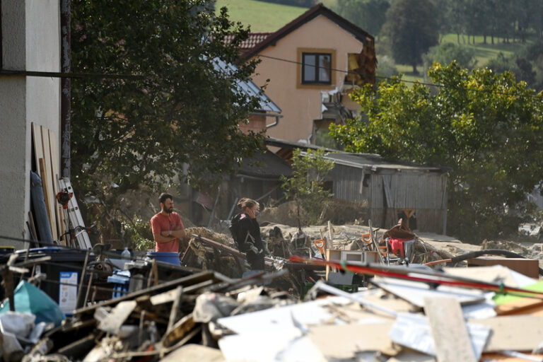 Záplavy: Vláda uvolní první pomoc průměrně 40.000 Kč na domácnost