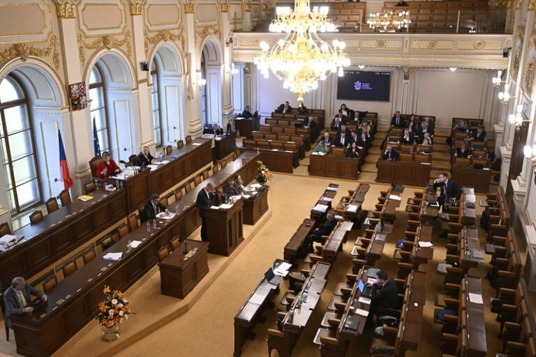 Koalice podle Vojtka našla základ shody na penzi náročných profesí