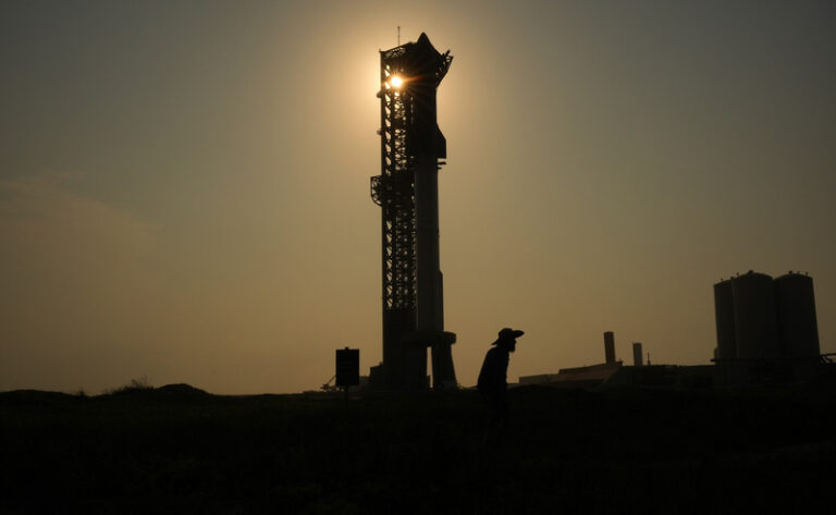 Vesmírná loď Starship má povolení k dalšímu testu, odstartovat může už v neděli