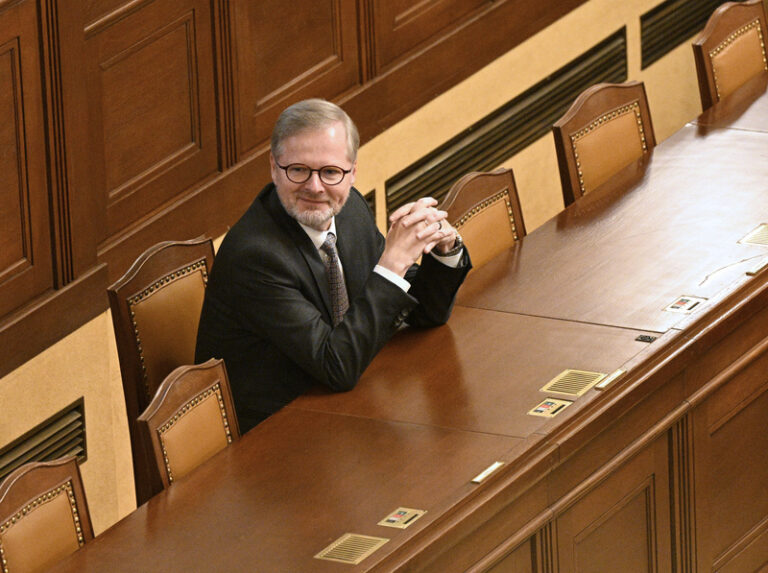 Fiala: Když se nepodaří snížit peníze na zelenou energii, vláda je musí doplatit