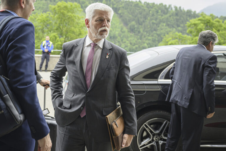 Pavel navštíví Švýcarsko, jednat bude s prezidentkou, zavítá do laboratoří