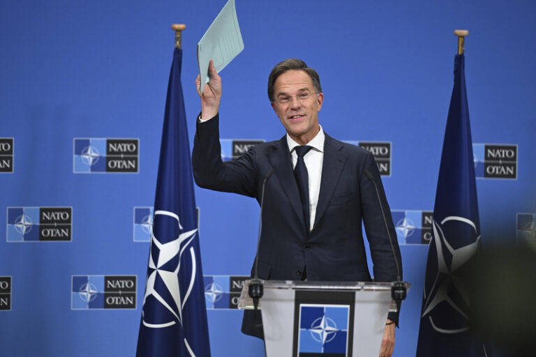 Ukrajina bude členem NATO, je jen otázkou kdy, řekl Rutte na úvod jednání