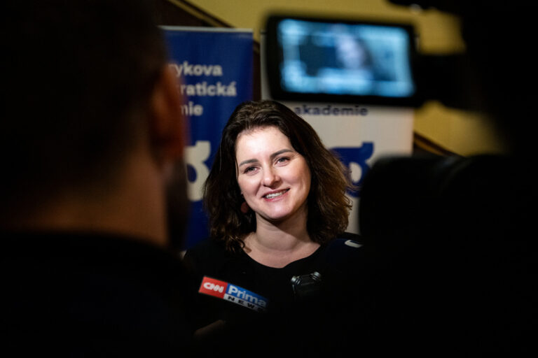 Maláčová (SOCDEM) a Paroubek (ČSSD) nevyloučili spolupráci se Stačilo!