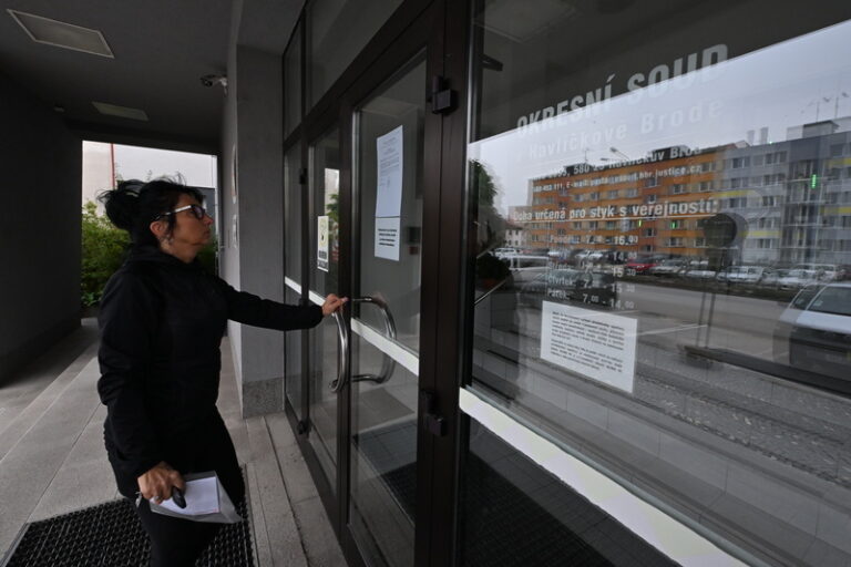 Soudy kvůli stávce pracovníků odročují jednání, zavřené bývají podatelny