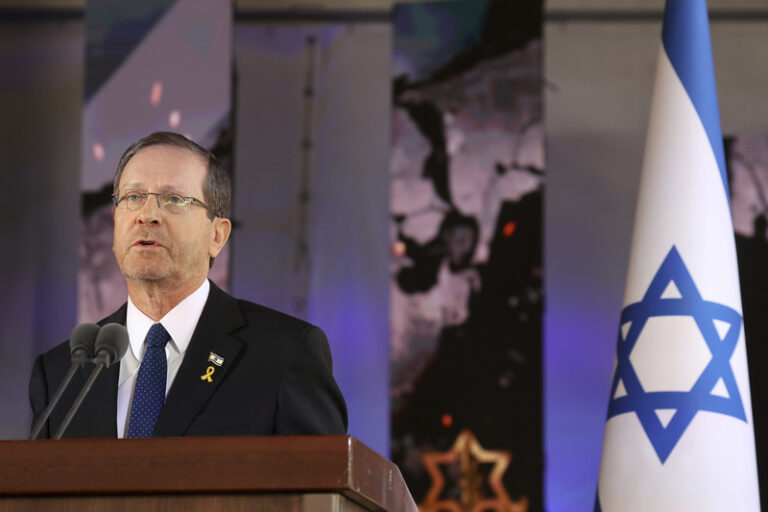 Herzog se omluvil za to, že Izrael loni 7. října neochránil své občany