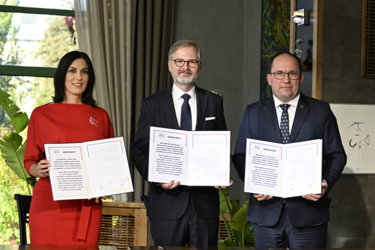 Šéfové stran koalice Spolu podepsali memorandum o společné kandidatuře