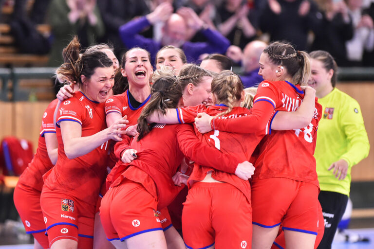 Začíná ME házenkářek, český tým chce postoupit ze skupiny