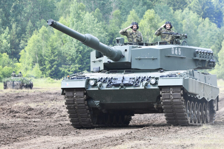 Obrana nakoupí 14 tanků Leopard 2A4
