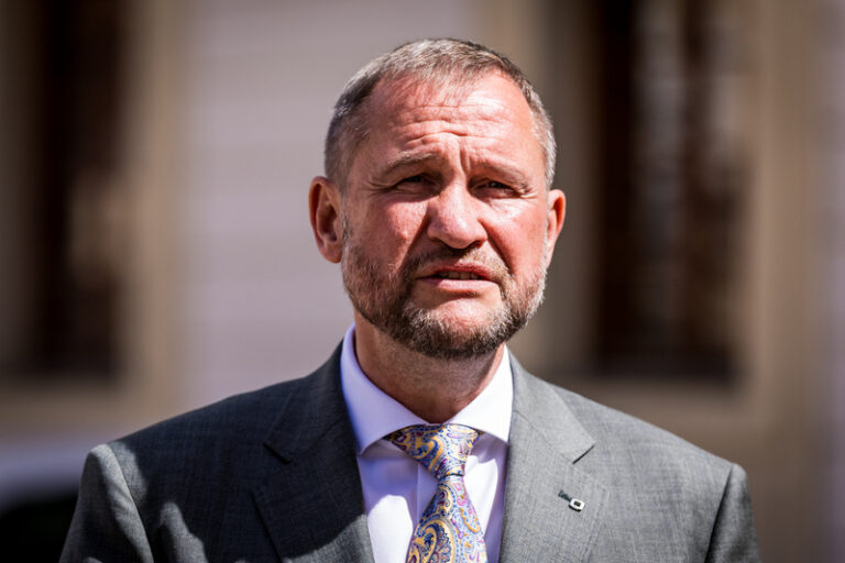 Ředitel ČT: Pokud poslanci nezvýší poplatky, je ve hře snížení počtu kanálů