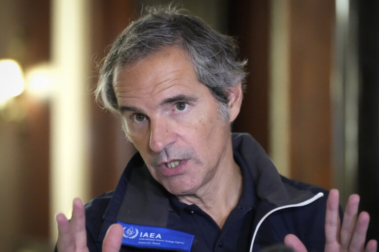 Írán oznámil zahájení jaderných rozhovorů s Británií, Francií a Německem