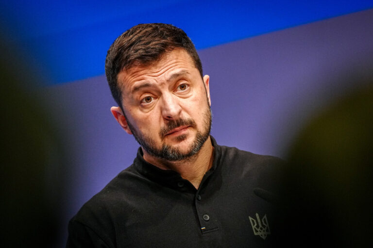 Zelenskyj naznačil ochotu ukončit válku za členství v NATO