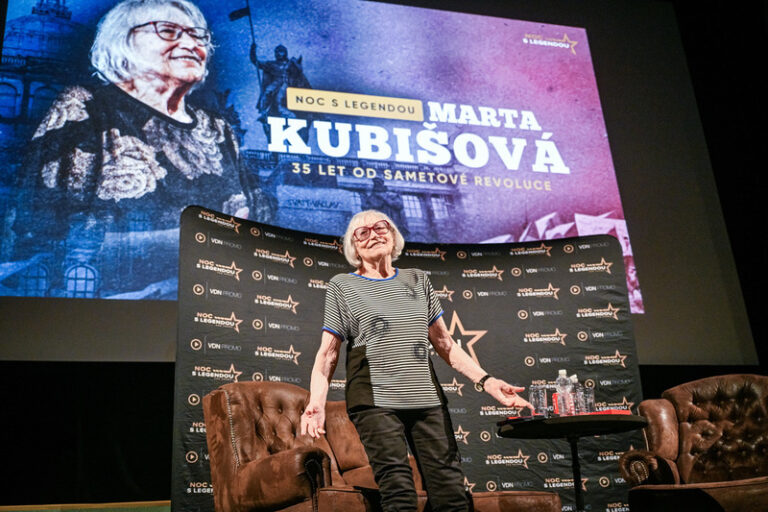 Kubišová vystoupila v pražské Lucerně, kde vyprávěla svůj příběh