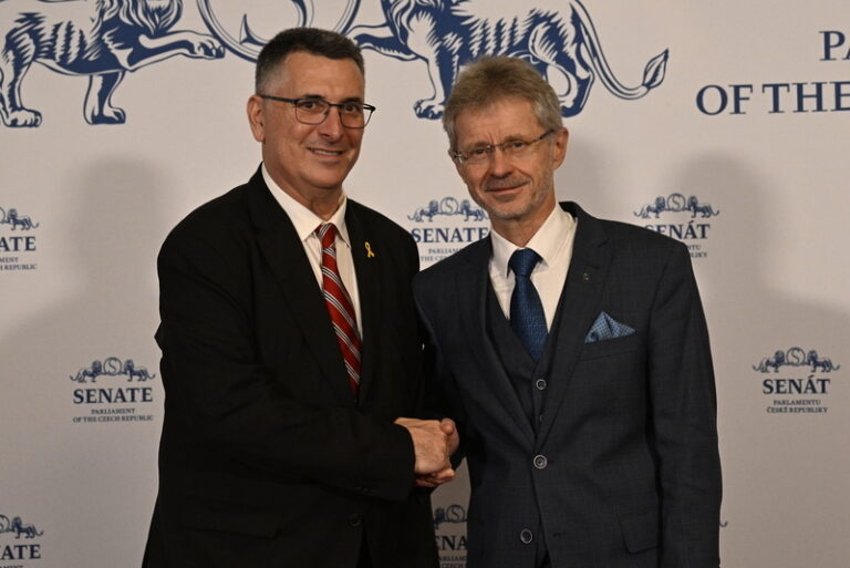 Vystrčil: Česko podporuje právo Izraele na obranu a obecně i mezinárodní právo