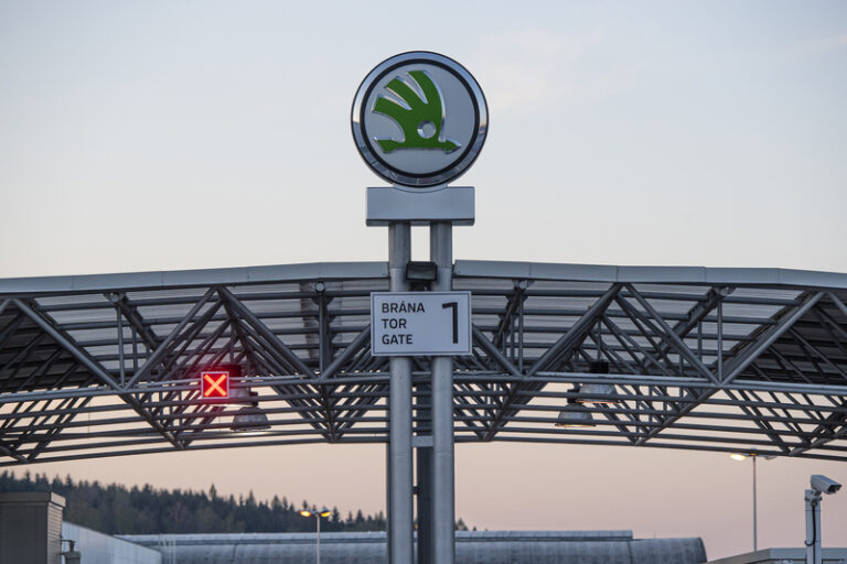 Škoda chce příští rok překonat v prodeji elektromobilů hranici 80.000 aut