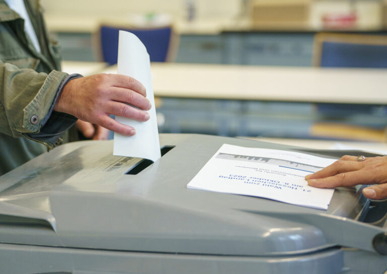 Předčasné parlamentní volby se v Německu uskuteční 23. února