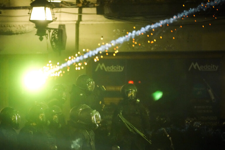 V Gruzii pokračují protesty proti pozastavení přístupových jednání s EU