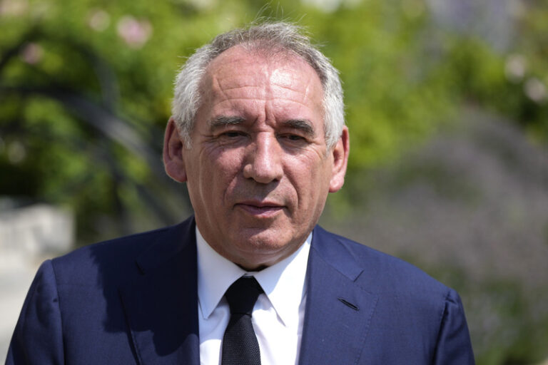 Novým francouzským premiérem se stal François Bayrou